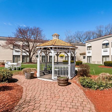 Clarion Inn North Haven Exterior photo